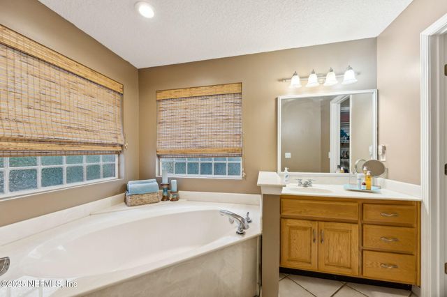 97535 PIRATES POINT Road, Yulee, FL 32097