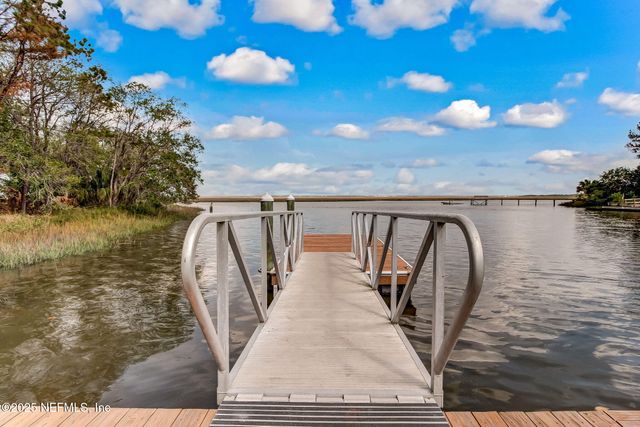 97535 PIRATES POINT Road, Yulee, FL 32097