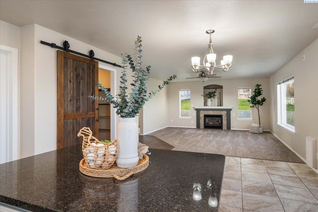 2510 W 35th Avenue, Kennewick, WA 99352