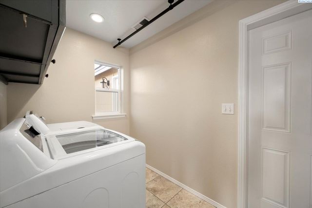 2510 W 35th Avenue, Kennewick, WA 99352