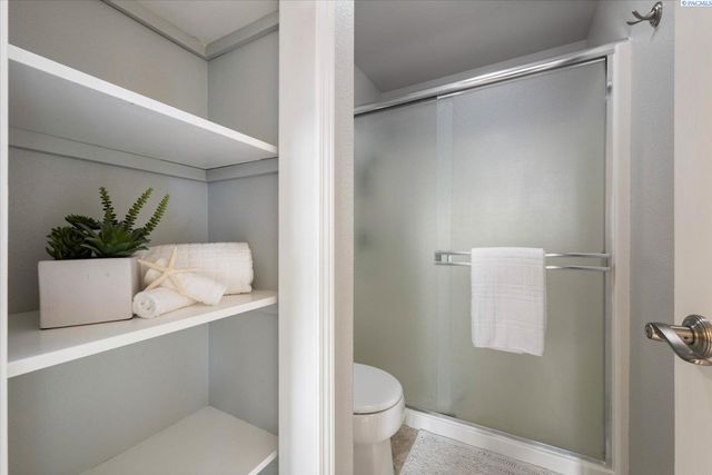 2510 W 35th Avenue, Kennewick, WA 99352