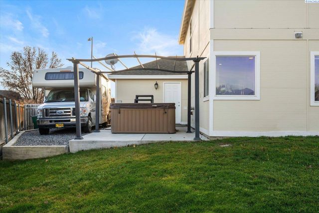 2510 W 35th Avenue, Kennewick, WA 99352