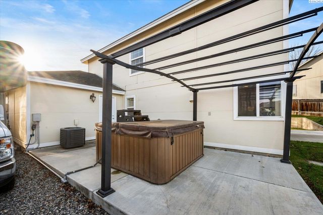 2510 W 35th Avenue, Kennewick, WA 99352