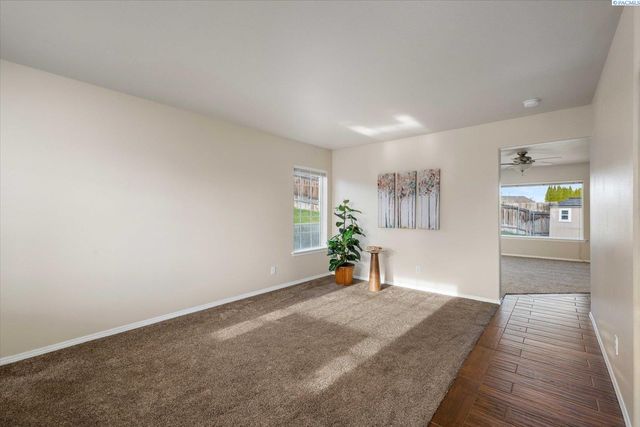 2510 W 35th Avenue, Kennewick, WA 99352