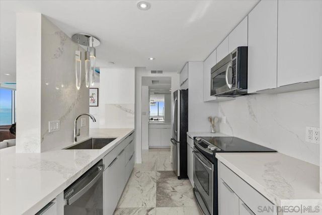 1830 Avenida Del Mundo 1210, Coronado, CA 92118