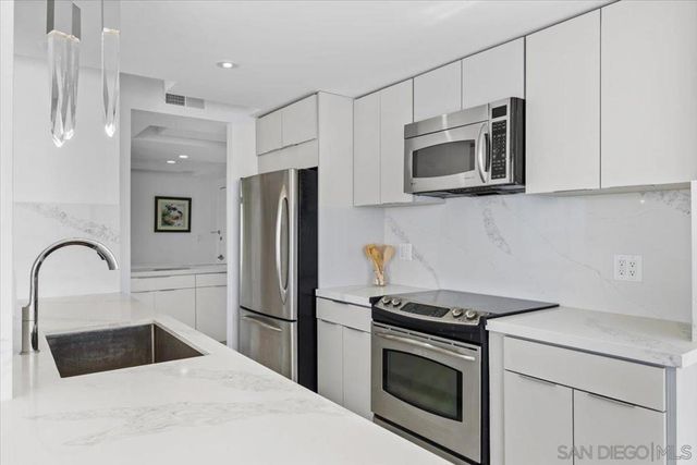 1830 Avenida Del Mundo 1210, Coronado, CA 92118