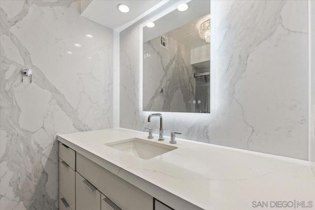 1830 Avenida Del Mundo 1210, Coronado, CA 92118