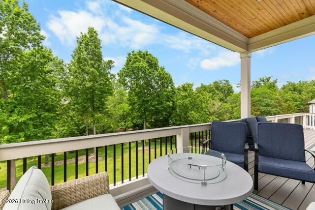 19004 Long Grove Way, Louisville, KY 40245