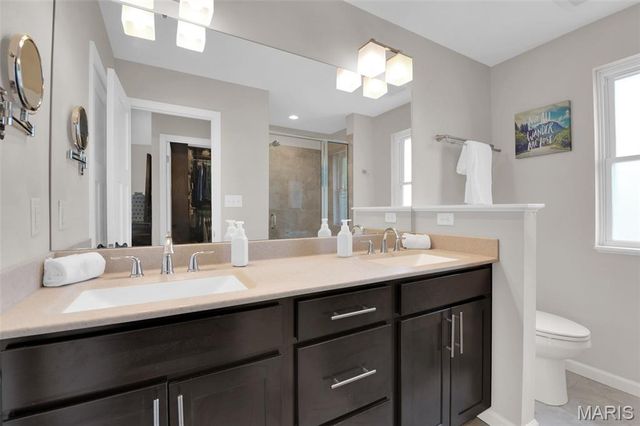 11 Foxcliff Court, Ballwin, MO 63011