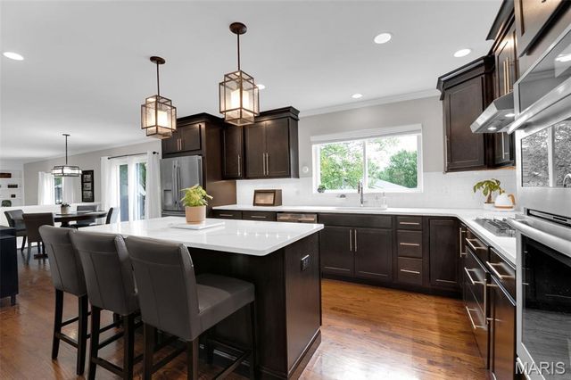 11 Foxcliff Court, Ballwin, MO 63011