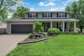 11 Foxcliff Court, Ballwin, MO 63011