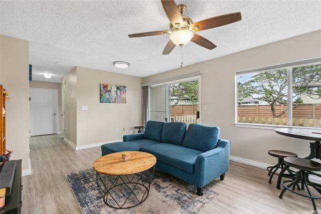 94-508 Kupuohi Street 8104, Waipahu, HI 96797