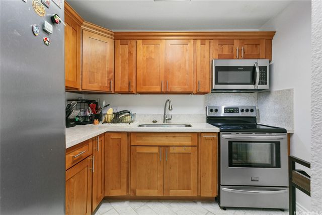 94-508 Kupuohi Street 8104, Waipahu, HI 96797
