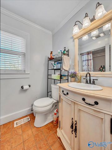 1812 E Willow Street, Scottsboro, AL 35768