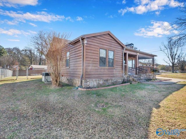 1812 E Willow Street, Scottsboro, AL 35768
