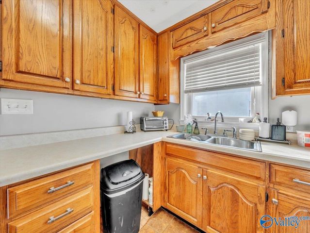 1812 E Willow Street, Scottsboro, AL 35768