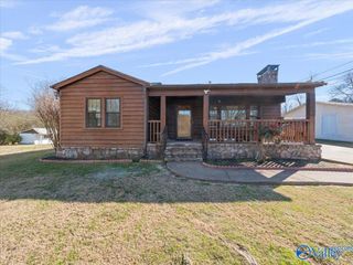 1812 E Willow Street, Scottsboro, AL 35768