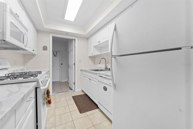 1950 59TH AVENUE N 114, St Petersburg, FL 33714