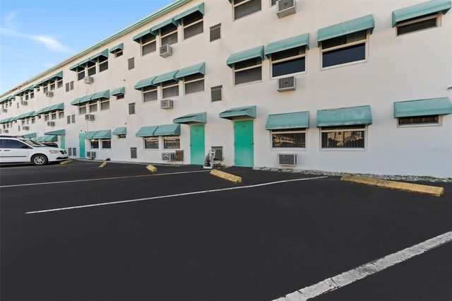 1950 59TH AVENUE N 114, St Petersburg, FL 33714