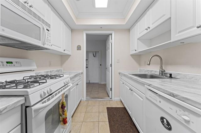 1950 59TH AVENUE N 114, St Petersburg, FL 33714