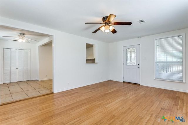 1488 Canyon Edge, Canyon Lake, TX 78133