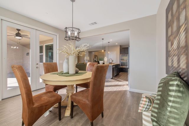 6737 W Wren Avenue, Visalia, CA 93291