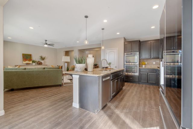 6737 W Wren Avenue, Visalia, CA 93291