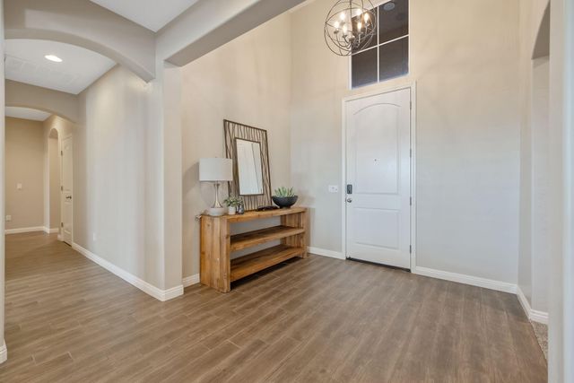 6737 W Wren Avenue, Visalia, CA 93291