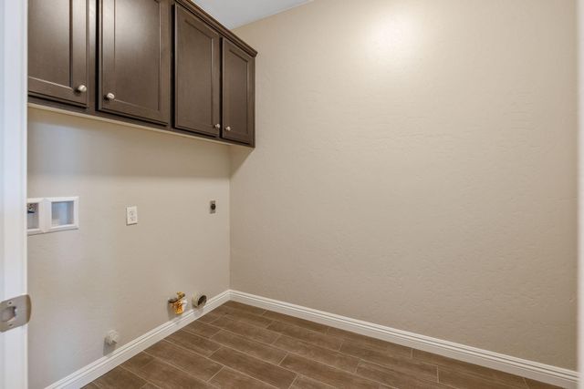 6737 W Wren Avenue, Visalia, CA 93291