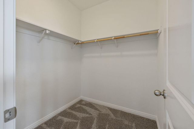 6737 W Wren Avenue, Visalia, CA 93291