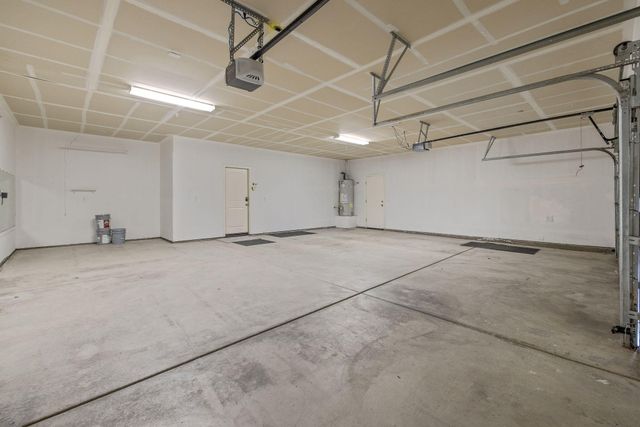 6737 W Wren Avenue, Visalia, CA 93291