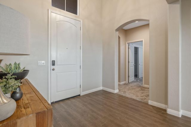 6737 W Wren Avenue, Visalia, CA 93291