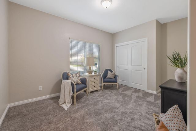 6737 W Wren Avenue, Visalia, CA 93291