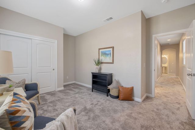 6737 W Wren Avenue, Visalia, CA 93291