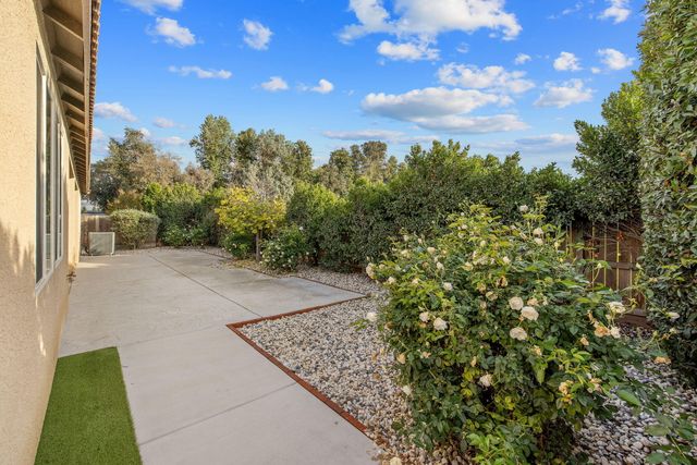 6737 W Wren Avenue, Visalia, CA 93291