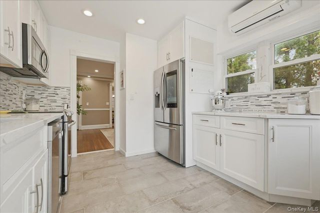 17 Meadow Street, Garden City, NY 11530