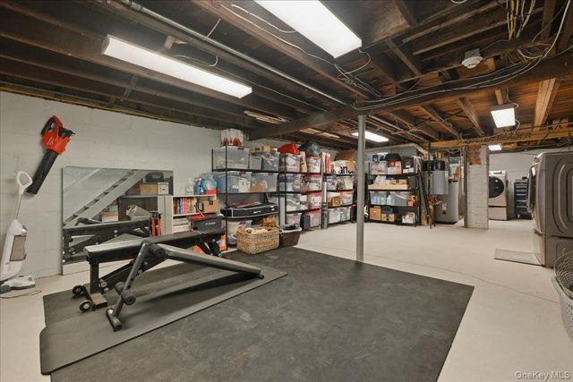 17 Meadow Street, Garden City, NY 11530