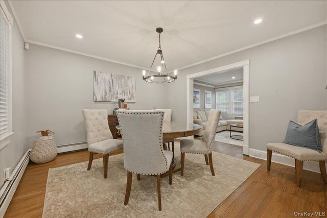 17 Meadow Street, Garden City, NY 11530