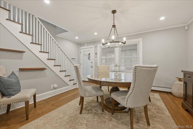 17 Meadow Street, Garden City, NY 11530