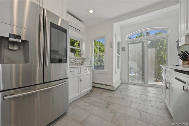 17 Meadow Street, Garden City, NY 11530