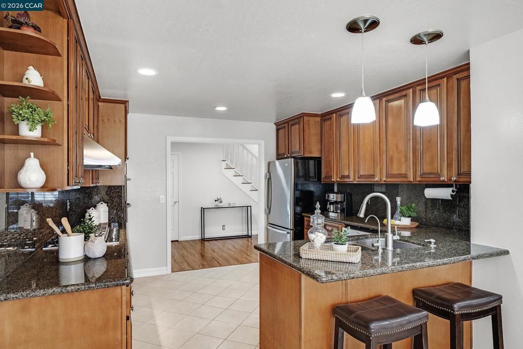 Image 10 of property listing at 2415 Crestline Rd, Pleasanton, CA 94566