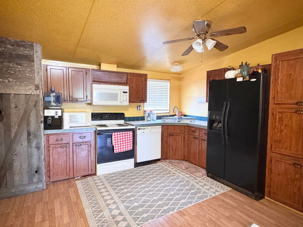 Image 7 of property listing at 12680 Glass Road, San Angelo, TX 76901
