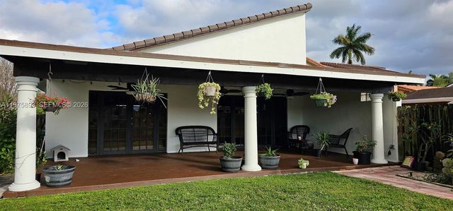 20166 W Oakmont Cir, Hialeah, FL 33015