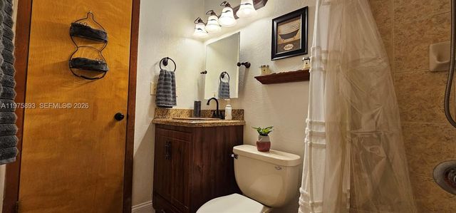 20166 W Oakmont Cir, Hialeah, FL 33015