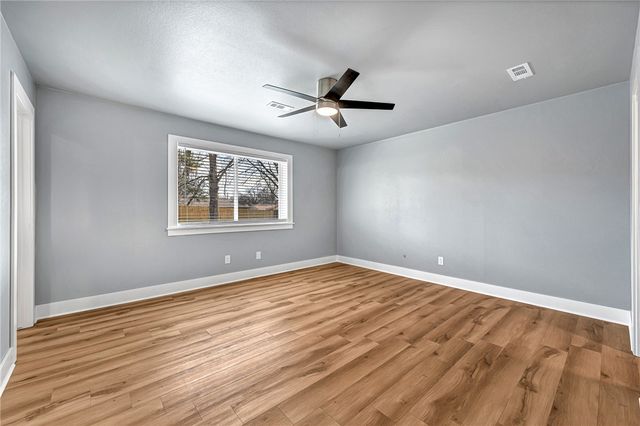 1605 SE S Street, Bentonville, AR 72712