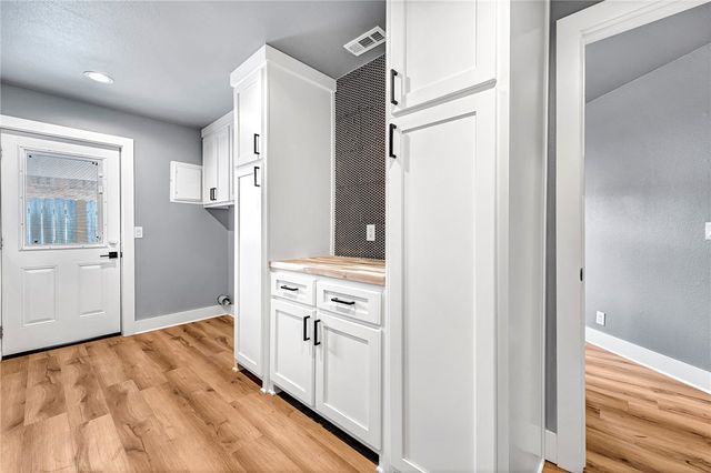1605 SE S Street, Bentonville, AR 72712