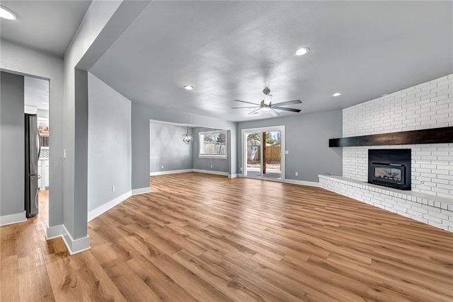 1605 SE S Street, Bentonville, AR 72712