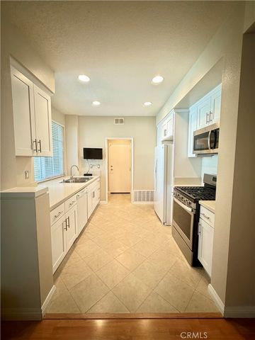 8215 E Whiteoak Ridge 81, Orange, CA 92869