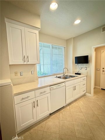 8215 E Whiteoak Ridge 81, Orange, CA 92869