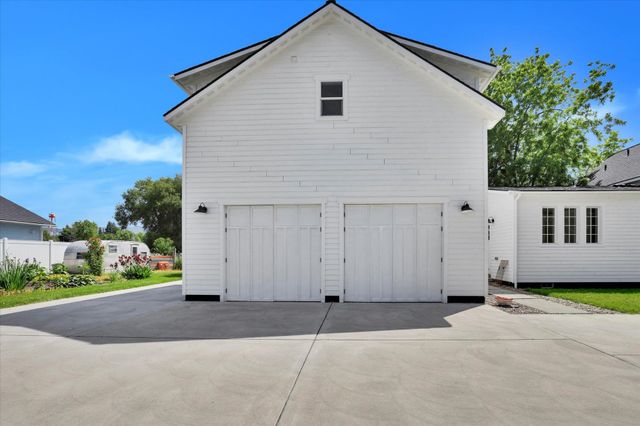 524 N Long Rd, Spokane Valley, WA 99016